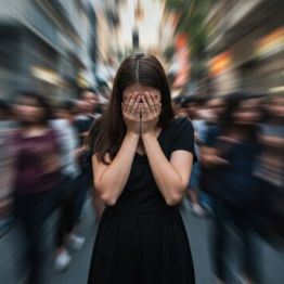 Панические атаки — болезнь или шаг к новой жизни? Почему стоит обратиться к психотерапевту Багиле Нышаналиевой